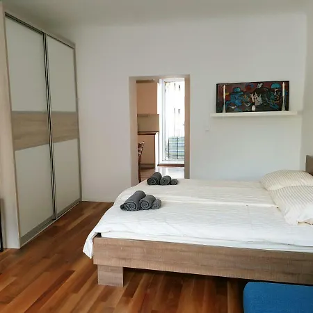 Apartman Artistic In Historical Old Town