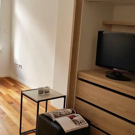 Artistic In Historical Old Town Apartman *